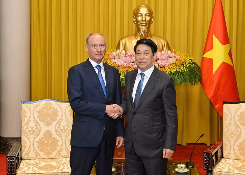 State President Luong Cuong hosts a reception for Nikolai Patrushev, Aide to the President of Russia and Chairman of the Maritime Board on September 16, 2025. (Photo: NDO)