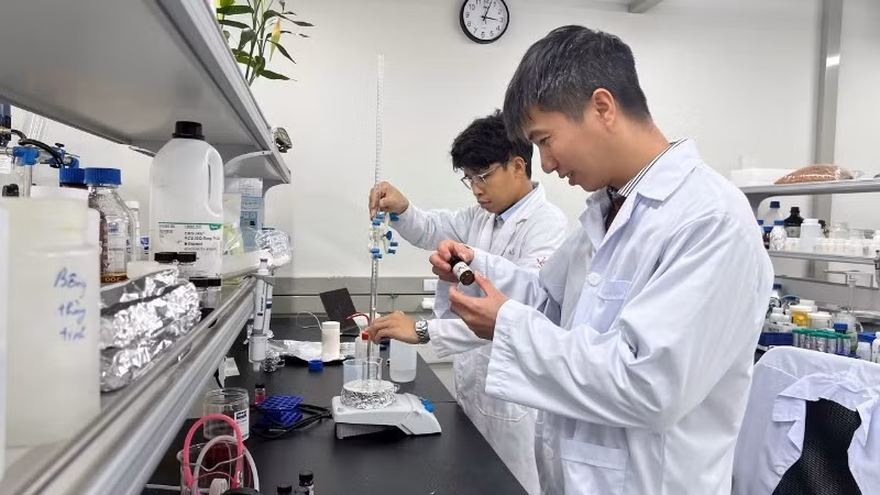Research and product development activities at the Viet Nam–Korea Institute of Science and Technology (VKIST). (Photo: Duc Tung)