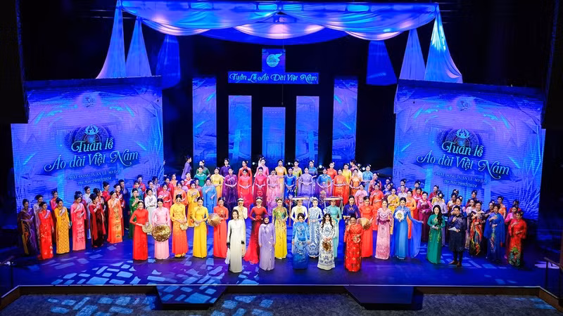 Designer Do Trinh Hoai Nam has also taken part in numerous initiatives organised by the Viet Nam Women's Union to promote and celebrate the Vietnamese ao dai.