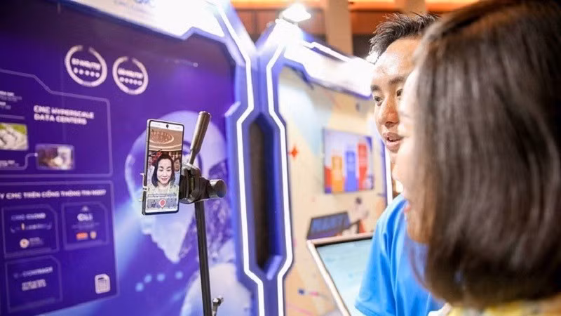 Experience C-Health’s product features