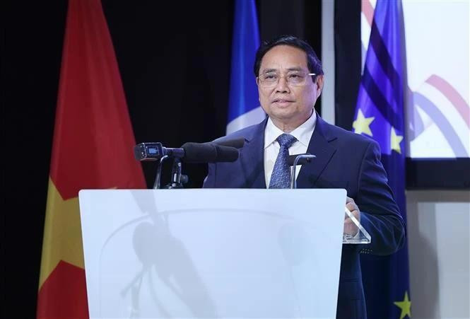 Prime Minister Pham Minh Chinh speaks at the Viet Nam – France business forum in Paris on June 11, 2025. (Photo: VNA)