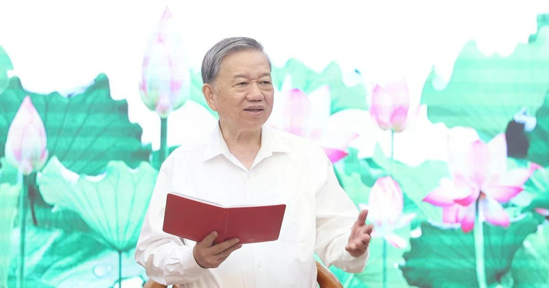 Party General Secretary To Lam at the working session with the Party Central Committee’s Commission for Information and Education, and Mass Mobilisation on June 11 (Photo: VNA)