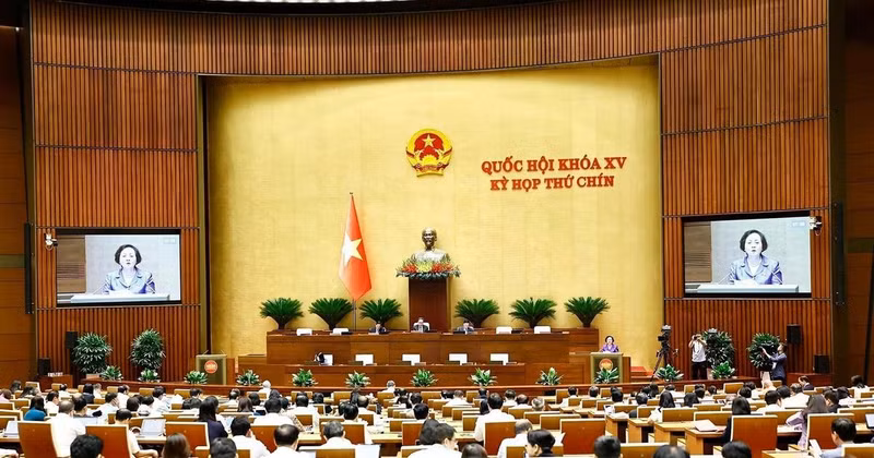 Law makers at the 9th session of the 15th National Assembly. (Photo: VNA)