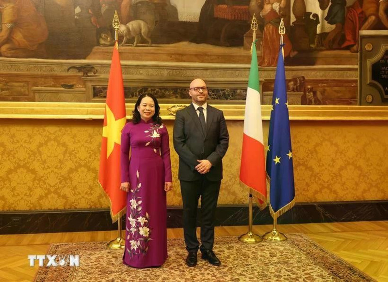 Vice State President Vo Thi Anh Xuan (L) meets with President of the Italian Chamber of Deputies Lorenzo Fontana (Photo: VNA)