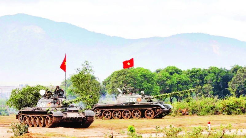 Practicing defensive area exercises in Military Region 5 (Photo: NDO)