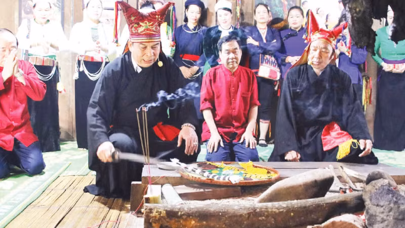 A ritual to welcome new year of the Muong ethnic people (Phu Tho Province). (Photo: NDO)