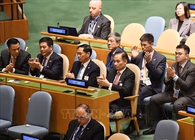 The Vietnamese delegation at the High-Level General Debate of the 80th Session of the United Nations General Assembly (UNGA 80) in New York on September 23 (US time). (Photo: VNA)