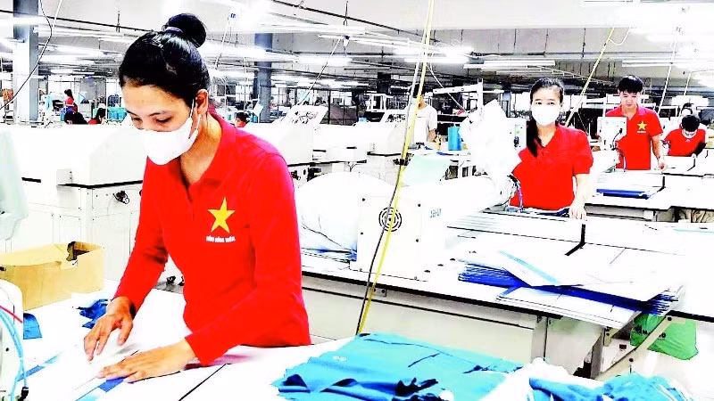 A workshop of Ha Quang Garment Factory.