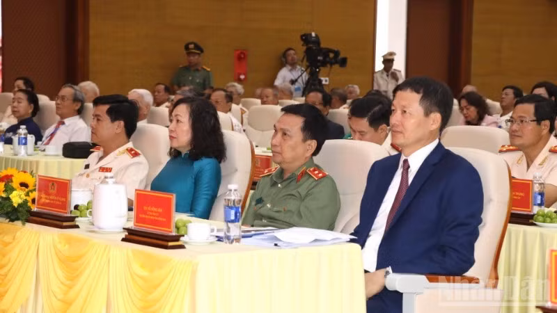 Leaders of Dong Nai Province and delegates attend the ceremony. (Photo: NDO)