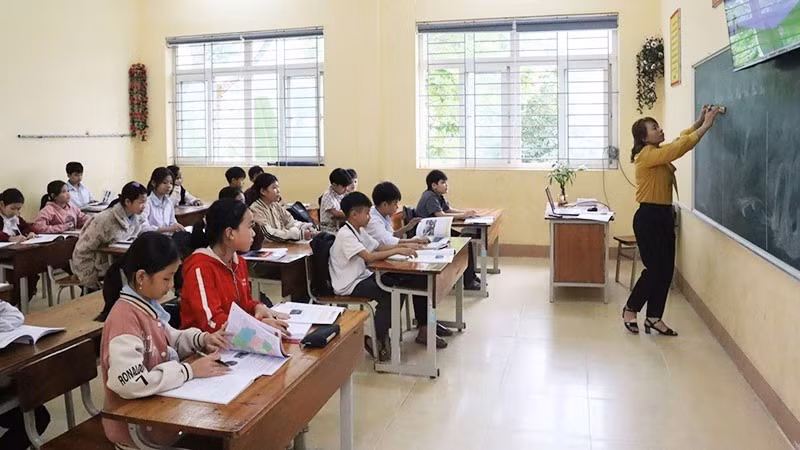 A class at Yen Son Secondary School, Thanh Son District (Phu Tho Province). (Photo: MANH XUAN)