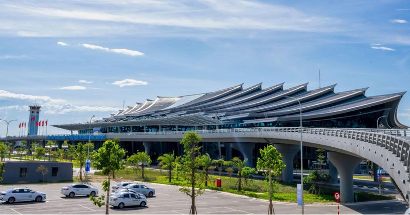 The T2 Passenger Terminal of Phu Bai International Airport (Hue) — winner of the Gold Prize at the 2025 National Architecture Awards. (Photo: Organising Committee)