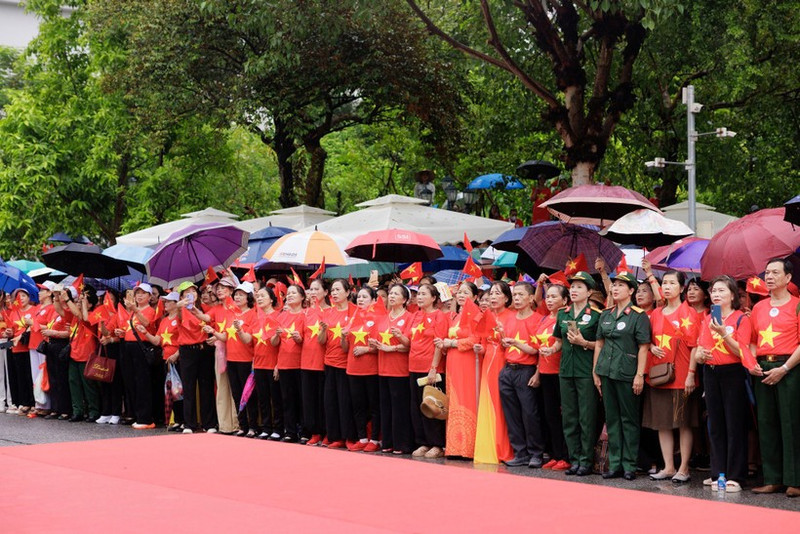 Over 1,300 elderly people participated in the event. (Photo: NDO)