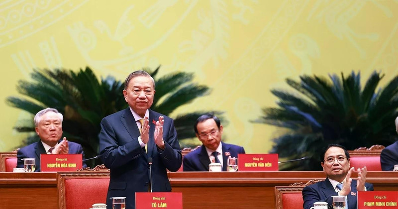 The 14th National Congress of the Communist Party of Viet Nam (CPV) continues a full-day session on January 22, chaired by Party General Secretary To Lam – President of the Presidium. (Photo: VNA)