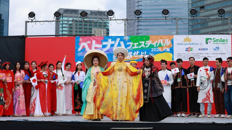 A performance of traditional costumes at the Viet Nam Festival 2026 in Osaka.