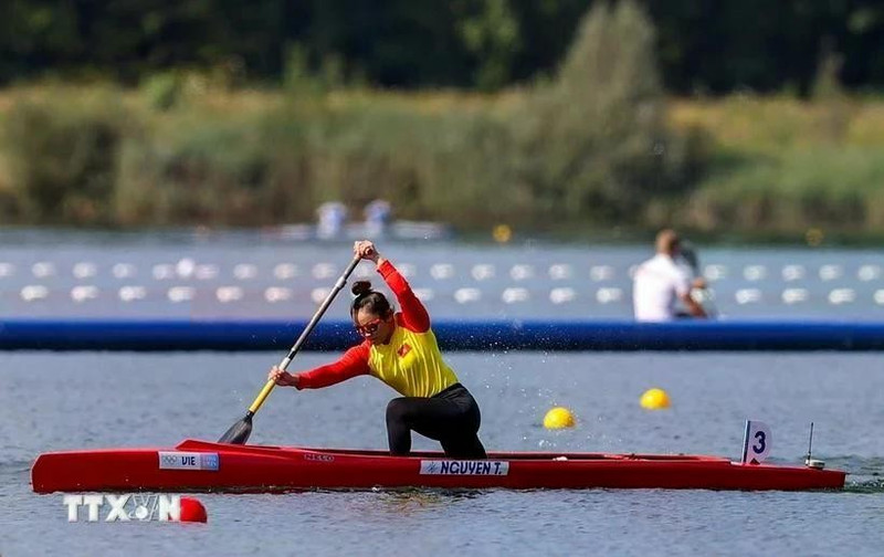 Rower Nguyen Thi Huong competes at the Paris 2024 Olympics in August last year. (Photo: VNA)
