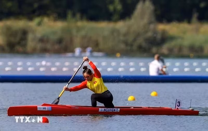 Rower Nguyen Thi Huong competes at the Paris 2024 Olympics in August last year. (Photo: VNA)