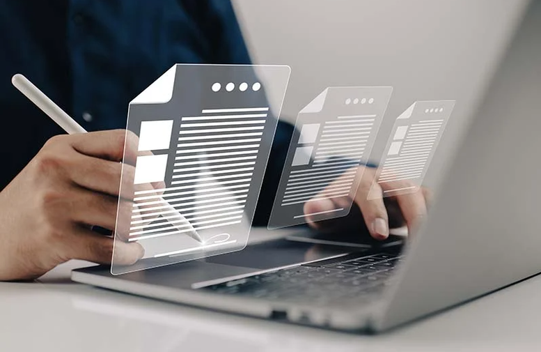 Proposal on conclusion and implementation of electronic labour contracts. (Photo: baochinhphu.vn)