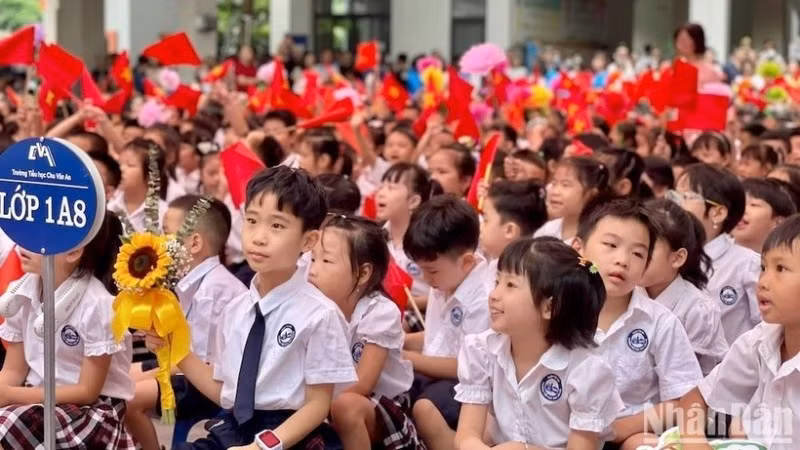 Grade 1 pupils of Chu Van An Primary School in Ha Noi at the opening ceremony of school year on September 5, 2025 (Photo: nhandan.vn)