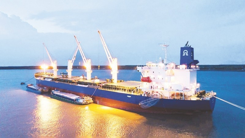 Ca Mau Petroleum Fertiliser Joint Stock Company successfully exports its first shipment to the US market.