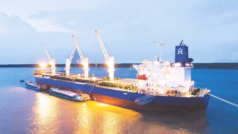 Ca Mau Petroleum Fertiliser Joint Stock Company successfully exports its first shipment to the US market.