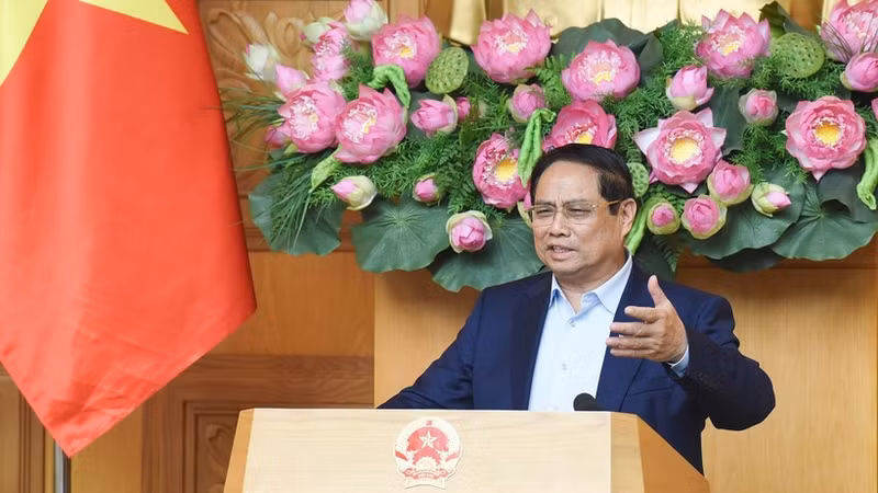 Prime Minister Pham Minh Chinh speaks at the meeting on the implementation of the national achievements exhibition marking the 80th anniversary of National Day. (Photo: NDO)