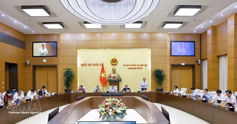 At the NA Standing Committee's session on April 2. (Photo: VNA)