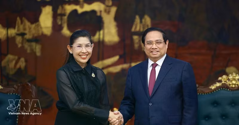 PM Pham Minh Chinh welcomes Thai Ambassador to Viet Nam Urawadee Sriphiromya in Ha Noi on March 13. (Photo: VNA)