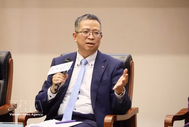 Vietnamese Ambassador to China Pham Thanh Binh speaks at the press conference (Photo: VNA)