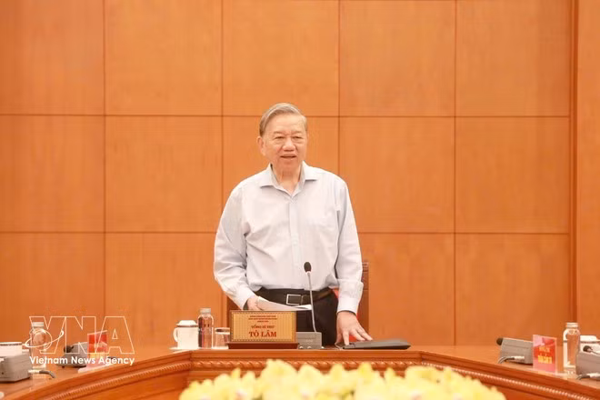 Party General Secretary To Lam speaks at the working session with the Party Central Committee’s Office. (Photo: VNA)