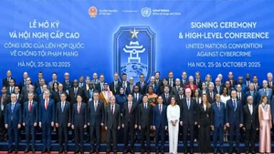 President Luong Cuong, the Secretary-General of the United Nations, and leaders and representatives of various countries attend the opening ceremony for the signing of the United Nations Convention against Cybercrime. (Photo: Thuy Nguyen)