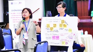 Experts provide training to English teachers at the forum “Training and developing teaching staff to effectively implement English as a second language in schools.”
