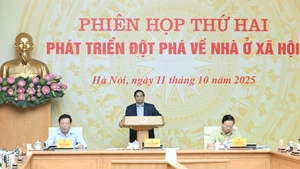 Prime Minister Pham Minh Chinh speaks at the second meeting of the Central Steering Committee for Housing Policy and Real Estate Market in Ha Noi on October 11, 2025. (Photo: VNA)