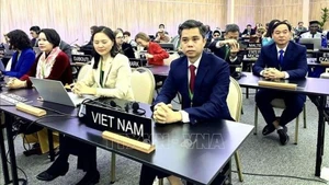 The Vietnamese delegation at the 43rd session of UNESCO’s General Conference (Photo: VNA)