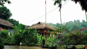 Mo Hamlet: bright – green – clean – beautiful. (Photo: Nguyen Son)