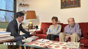 Anti-war activists Peter and Cora Weiss speak in an interview with a VNA correspondent in New York. (Photo: Quang Huy/VNA)