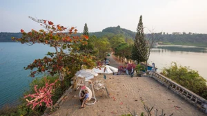 Bien Ho eco-tourism area stands out as a key attraction in Gia Lai Province (Photo: VNA)