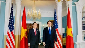 Vietnamese Minister of Foreign Affairs Le Hoai Trung (L) and US Secretary of State Marco Rubio in Washington D.C. on February 19. (Source: MoFA)