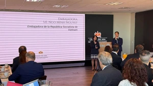 Vietnamese Ambassador to Argentina Ngo Minh Nguyet speaks at the event. (Photo: VNA)