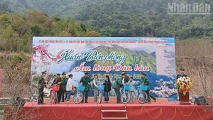 Bicycles presented to disadvantaged students