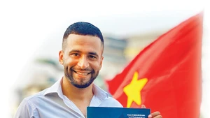 Saleem participates in translating renowned Vietnamese books into Arabic. (Photo: THANH TAM)