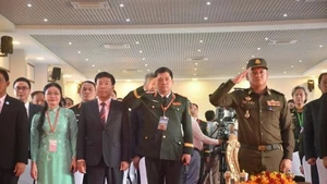 People at the At a ceremony held at Techo Koh Thmar X16 military historical relic site in Koh Thmar hamlet, Memut district, Tboung Khmum on June 20 to mark the 48th anniversary of the Cambodia’s journey to overthrow the Pol Pot regime. (Photo: qdnd.vn) 