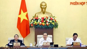 National Assembly Chairman Tran Thanh Man (middle) addresses the discussion on March 18. (Photo: VNA)