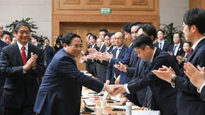 Prime Minister Pham Minh Chinh meets with leaders of Japanese businesses. (Photo: VNA)