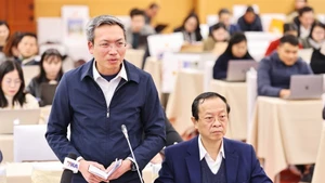 Major General Nguyen Quoc Toan (standing), Chief of the MPS Office and its spokesperson, speaks at the press conference (Photo: VNA)