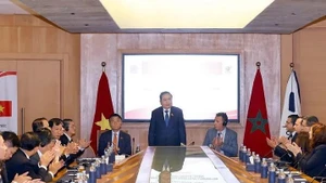 NA Chairman Tran Thanh Man addresses the policy dialogue on promoting Viet Nam-Morocco cooperation. (Photo: VNA)
