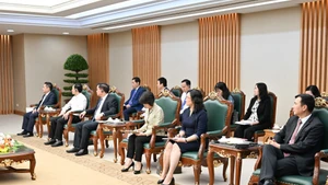 Prime Minister Pham Minh Chinh receives Ali Ijaz Ahmad, Chairman and CEO of Makara Capital Partners.