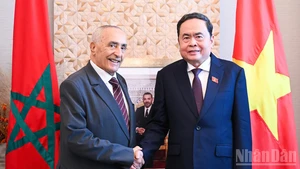 NA Chairman Tran Thanh Man (L) receives Mustapha El Ktiri, President of the Morocco–Viet Nam Friendship Association (MVFA), in Rabat on the morning of July 26 (local time) (Photo: NDO)