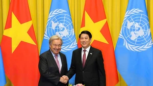 State President Luong Cuong and UN Secretary-General António Guterres at the talks in Ha Noi, October 24, 2025. (Photo: qndn.vn)