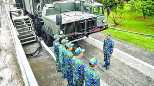 Soldiers of Regiment 64, Division 361, Air Defence – Air Force during a training session (Photo: THE DAI)