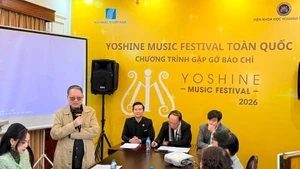 Lieutenant General, composer Duc Trinh, President of the Viet Nam Musicians’ Association, speaks at the press conference (Photo: hanoimoi.vn)